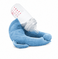 Sipee Sip baby bottle feeding pillow in sky blue